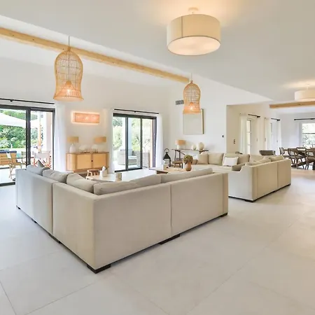 Villa Sumptuous Facing The Bay Of Canebiers