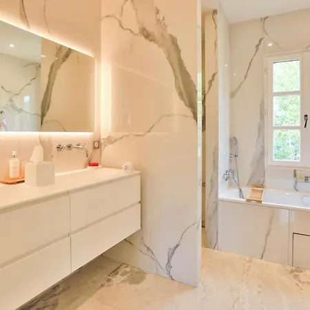 Sumptuous Facing The Bay Of Canebiers Saint-Tropez